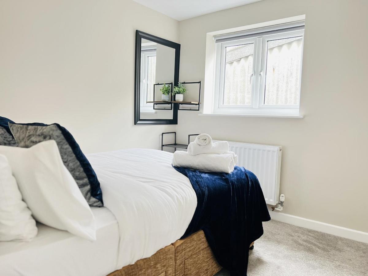 Brand New 1 Bed Apartment, 5Min Walk To Racing & Main Strip, With Electric Parking Bay & Terrace Long Stay Work Contractor Leisure - Citrine Newmarket  Eksteriør bilde