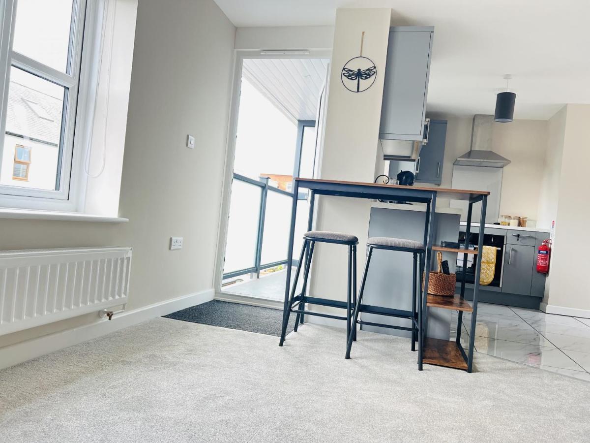 Brand New 1 Bed Apartment, 5Min Walk To Racing & Main Strip, With Electric Parking Bay & Terrace Long Stay Work Contractor Leisure - Citrine Newmarket  Eksteriør bilde